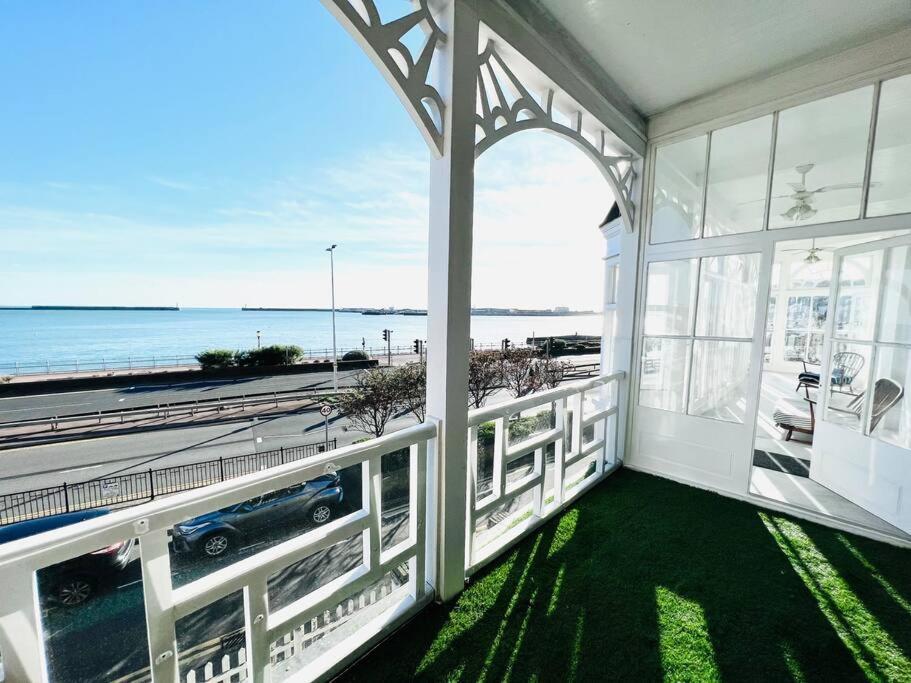 Flat 4 Marine Parade House, 1 East Cliff- Next To Dover Port, White Cliffs, Beach, Castle מראה חיצוני תמונה