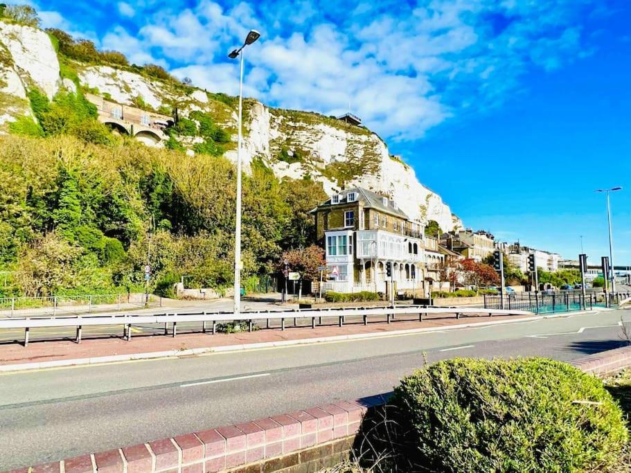 Flat 4 Marine Parade House, 1 East Cliff- Next To Dover Port, White Cliffs, Beach, Castle מראה חיצוני תמונה