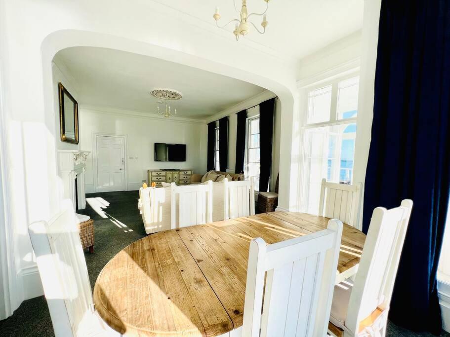 Flat 4 Marine Parade House, 1 East Cliff- Next To Dover Port, White Cliffs, Beach, Castle מראה חיצוני תמונה